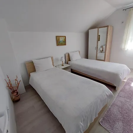 Kuca-villa Pored Rijeke I Jezera Celebici * Konjic