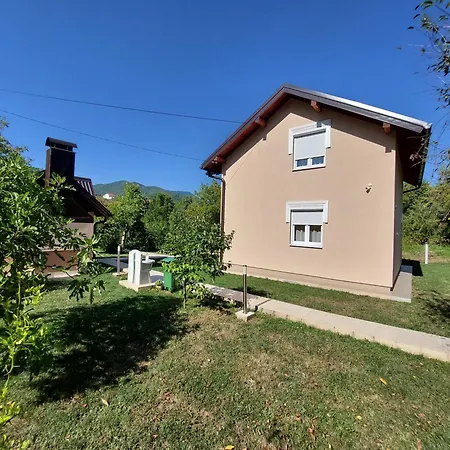 Kuca-villa Pored Rijeke I Jezera Celebici 빌라