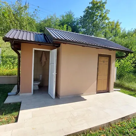 Kuca-villa Pored Rijeke I Jezera Celebici 빌라 코니츠