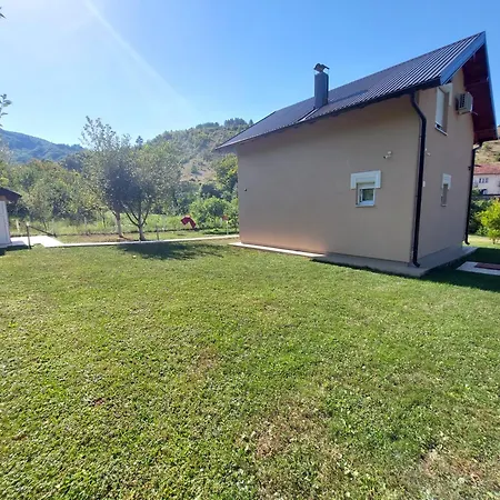 Kuca-villa Pored Rijeke I Jezera Celebici 코니츠