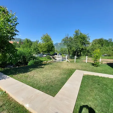 Kuca-villa Pored Rijeke I Jezera Celebici *